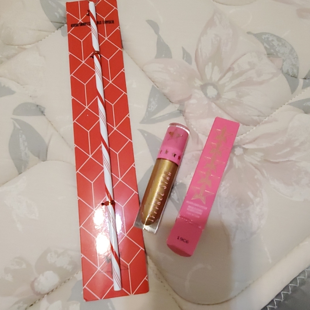 Jeffree Star Liquid Lipstick and Straw